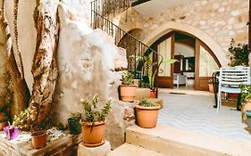 Bozzali Deluxe Hotel